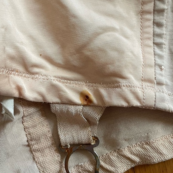 Late 1930s Vintage All in One Step in Corset Girdle by Flexees - Picture 4 of 16